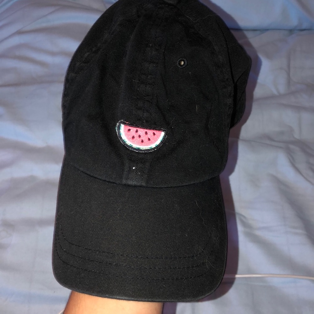pink hat
